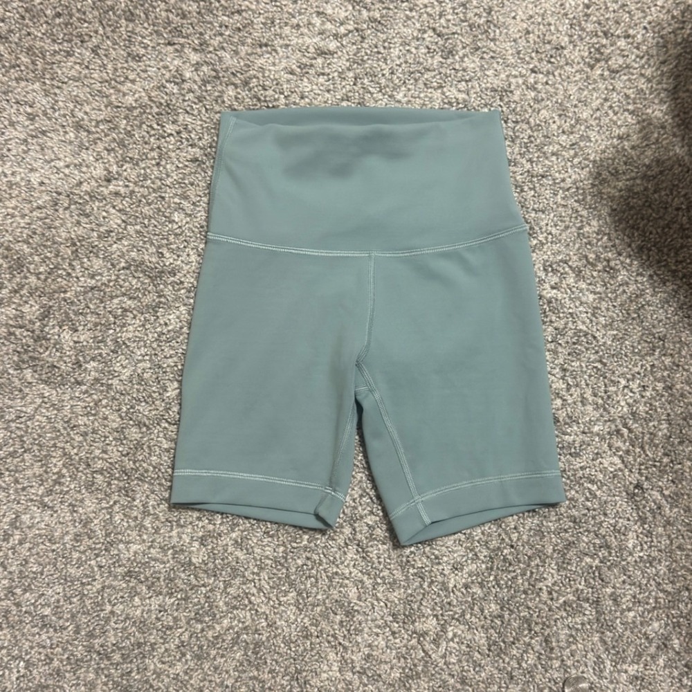 Lululemon Align High-Rise Biker Shorts Sage Green Nulu Yoga Size 2